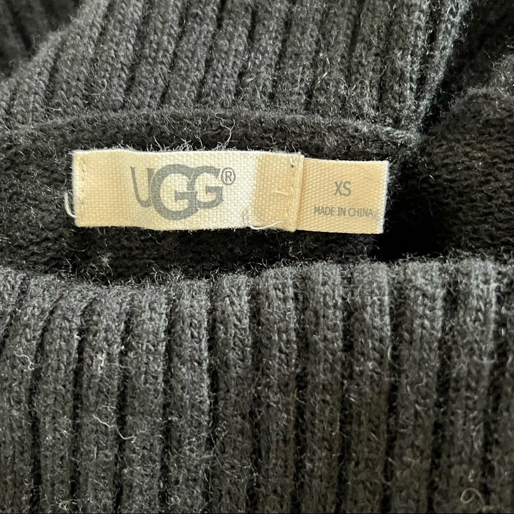 UGG Black Wool Blend Turtleneck Sweater Size XS Soft Cozy Knit Pullover - Picture 4 of 11